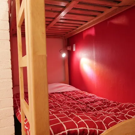 B My Guesthouse - Hostel